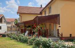 Casă cu 5 camere, 660 mp teren, zona centrală!