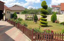 Casă cu 5 camere, 660 mp teren, zona centrală!