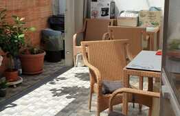 Casă pe Primariei cu 5 camere de 231 mp curte comuna pretabila pt Booking sau  spatiu comercial