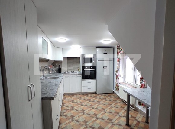 Casa de vânzare 5 camere Ultracentral - 67466CV | BLITZ Oradea | Poza1