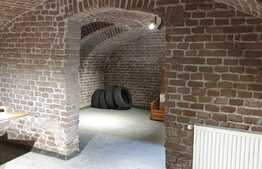 Casă de vanzare, 130 mp utili, teren de 150 mp, ultracentral!