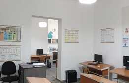 Casă de vanzare, 130 mp utili, teren de 150 mp, ultracentral!