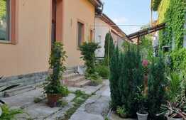 Casă de vanzare, 130 mp utili, teren de 150 mp, ultracentral!