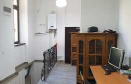 Casă de vanzare, 130 mp utili, teren de 150 mp, ultracentral!