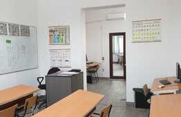 Casă de vanzare, 130 mp utili, teren de 150 mp, ultracentral!