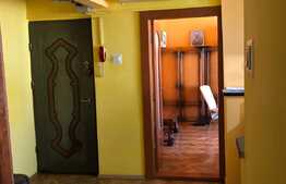 Apartament de 3 camere, 65 mp, semidecomandat, 2 băi, aproape de centrul orașului