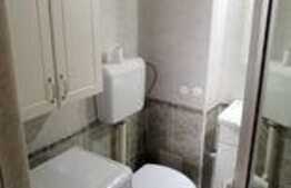 Apartament de 3 camere, 100 mp, decomandat, zona centrala 