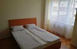 Apartament de 3 camere, 100 mp, decomandat, zona centrala 