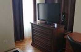 Apartament de 3 camere, 100 mp, decomandat, zona centrala 