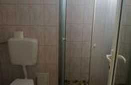 Apartament de 3 camere, 100 mp, decomandat, zona centrala 