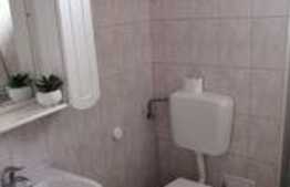 Apartament de 3 camere, 100 mp, decomandat, zona centrala 