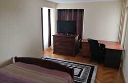  Apartament de vanzare cu 3 camere, 100 mp, in zona Ultracentrala!