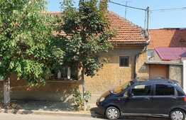 Casă - singur în curte centru Oradea