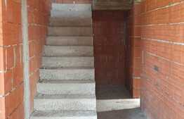 Casă - Cartierul Tineretului