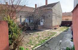 Casă de 169 mp utili, 327 mp teren, zona centrală Oradea