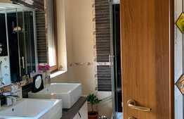 Casă spațioasă cu grădină în zona Nufărul 2 ,180 mp utili, teren de 500 mp