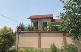 Casă spațioasă cu grădină în zona Nufărul 2 ,180 mp utili, teren de 500 mp