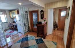 Apartament de 4 camere, 76,5 mp, parcare, zona Nufarul!