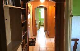 Apartament de 3 camere, 70 mp, decomandat, zonă de interes!