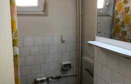 Apartament de 3 camere, 70 mp, decomandat, zonă de interes!