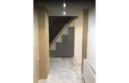 Apartament la casa, curte comuna, 48 mp, zona magazinului Crisul!