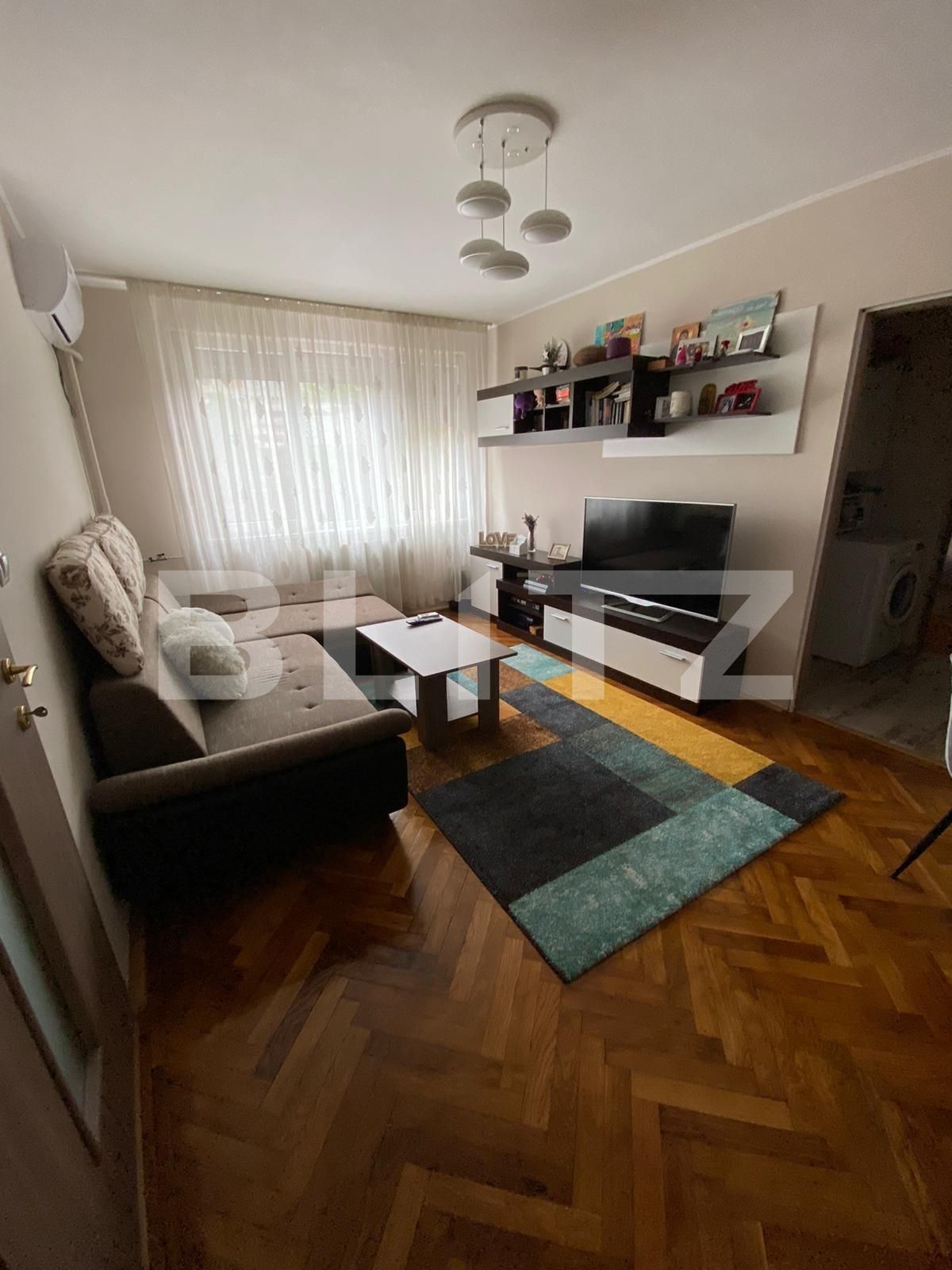 Apartament de 2 camere, 55 mp, spații luminoase, zona Pietei Rogerius!