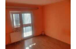 Apartament de vanzare cu 3 camere zona Nufarul!