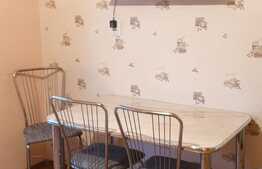 Apartament de 3 camere, tip PB, decomandat, etaj 3, parcare, zona Rogerius!