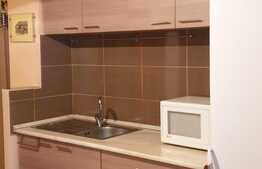 Apartament de 3 camere, tip PB, decomandat, etaj 3, parcare, zona Rogerius!