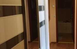 Apartament de 3 camere, tip PB, decomandat, etaj 3, parcare, zona Rogerius!