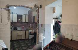 Casa de 65 mp utili, zona Decebal