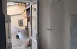 Casa de 65 mp utili, zona Decebal