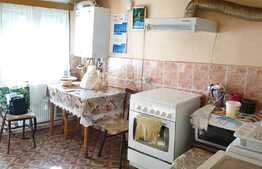 Casă de 90 mp și curte de 317 mp lângă Lotus