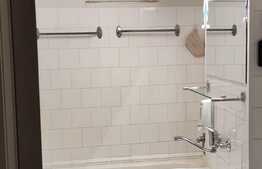 Apartament de 3 camere, spațios și confortabil în zonă centrală