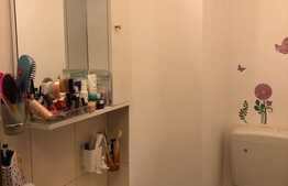 Apartament de 4 camere, spațios și confortabil, decomandat, etaj 1,într-o zonă cu numeroase facilități