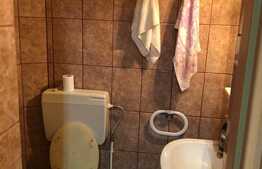 Apartament de 3 camere, semidecomandat, confortabil, situat într-o zonă liniștită