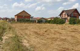 Parcelă 740 mp cu front de 34 ml în Sînmartin