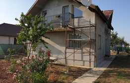 Casă de 3 camere în Episcopia