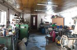 Casă cu teren de 846 mp în Episcopia