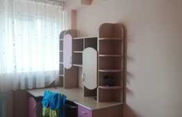 Apartament de inchiriat, cu 3 camere in Rogerius 