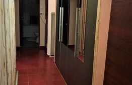 Apartament de 3 camere, decomandat, spatios si luminos!