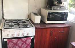 Apartament de 3 camere, decomandat, spatios si luminos!