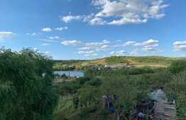 Casa cu vedere catre lac in zona Hanul Pescarilor, 237 mp utili, teren de 1000 mp 