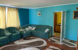 Casa cu vedere catre lac in zona Hanul Pescarilor, 237 mp utili, teren de 1000 mp 