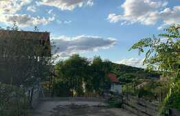 Casa cu vedere catre lac in zona Hanul Pescarilor, 237 mp utili, teren de 1000 mp 