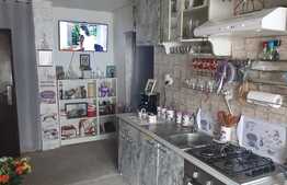 Apartament de 2 camere, 50 mp, decomandat!