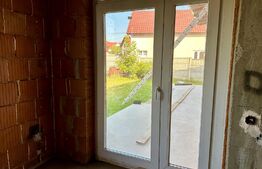 Casă la roșu 7 camere 280 mp, 1000 mp teren în zona Episcopia