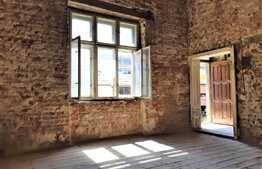 Apartament la casa, de vanzare, P+M=108mp, ultracentral!