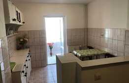 Apartament de 2 camere,decomandat, etaj 2, 60 mp utili, spațios în zona Decebal