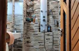 Apartament de vanzare, decomandat, modern, zona Prima Shops si Lotus Retail Park!